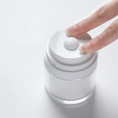 15G 30G 50G 100G 진공 펌프가 있는 플라스틱 공기 없는 항아리 최종 포장용 맞춤형 색상