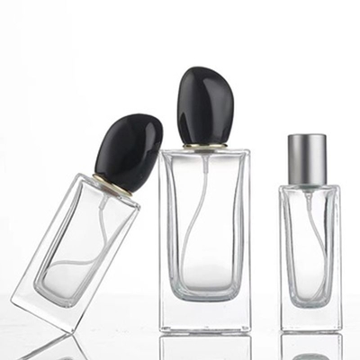 50ml 용량 100ml 용량과 특유의 불규칙한 모양의 뚜?? 이 있는 정사각형 유리 향수 병