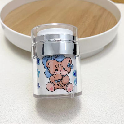 비어있는 포장 실버 어깨와 함께 공기 없는 항아리 얼굴 크림과 눈 크림의 100% 제품 배출