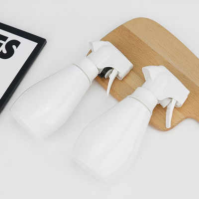 새로운 디자인의 연속 분무 트리거 스프레이, 100-500ml 용량 및 미세 분무 적용을 위한 맞춤형 색상