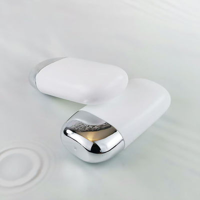 은색 이중 쉘 캡이 있는 30g 및 50g 크기의 도매 플라스틱 PP 선크림 병