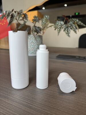 30ml 50ml 트위스트 플라스틱 공기 없는 펌프 병과 진공 로션 펌프 ABS + PP 및 사용자 정의 색상