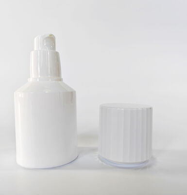 새로운 디자인의 30ml ~ 100ml 에어리스 펌프 병은 공기 노출을 방지하여 제품 사용을 극대화합니다 위생적이며 스킨케어를 위한 손가락 오염이 없습니다